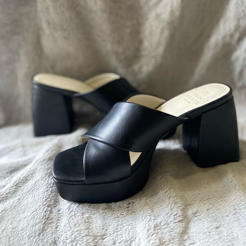 Oasis Society platform chunky heel, black leather, size 7